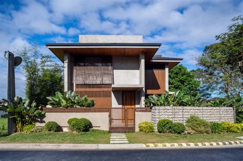Bahay .